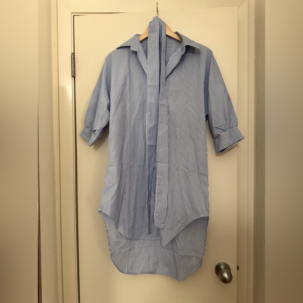 Casual easy blue and white stripped blouse. Size small/medium.